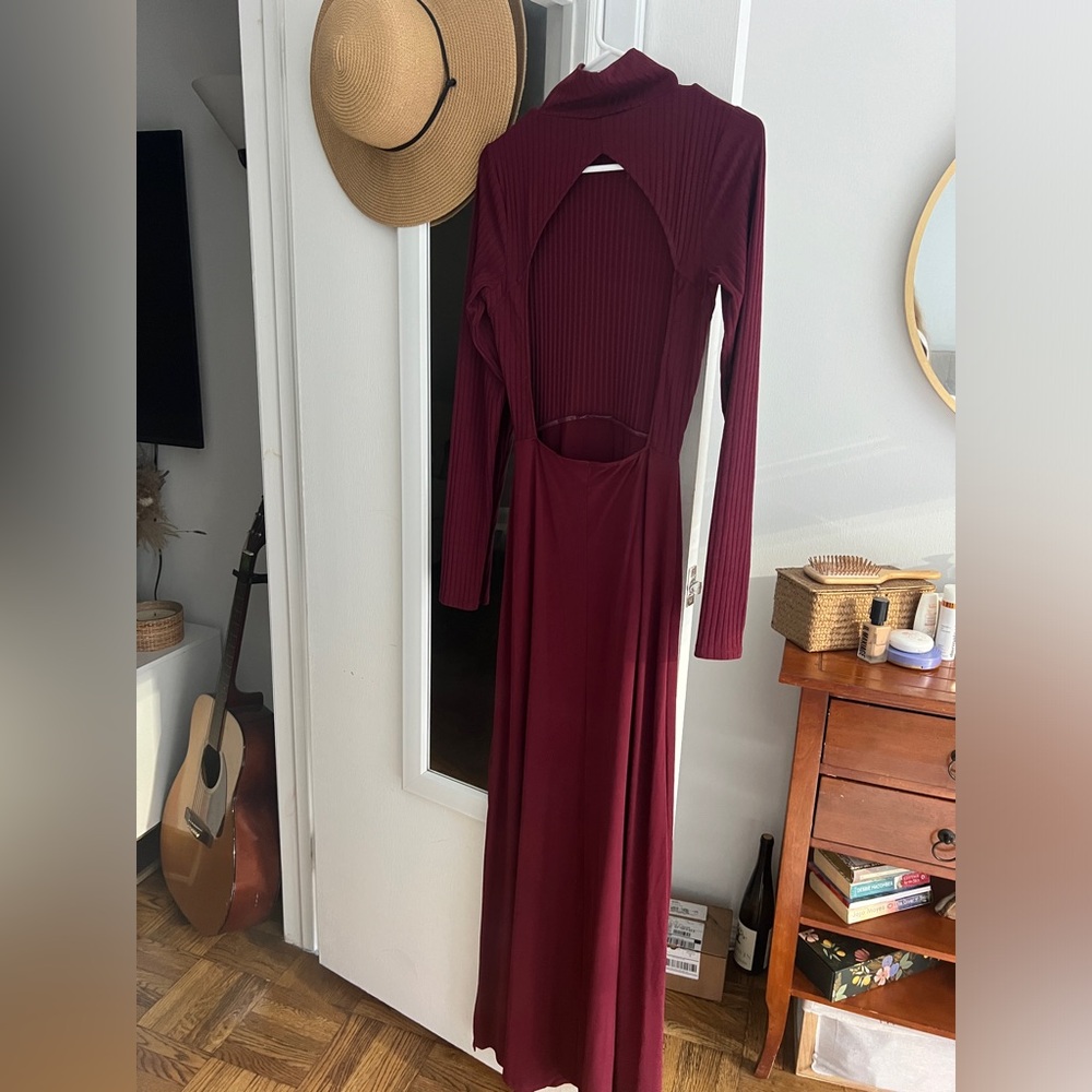 Maxi burgundy dress with an open back, size S - Picture 3 of 4